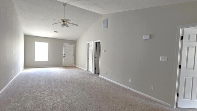 Building Photo - 340 Greendale Pl