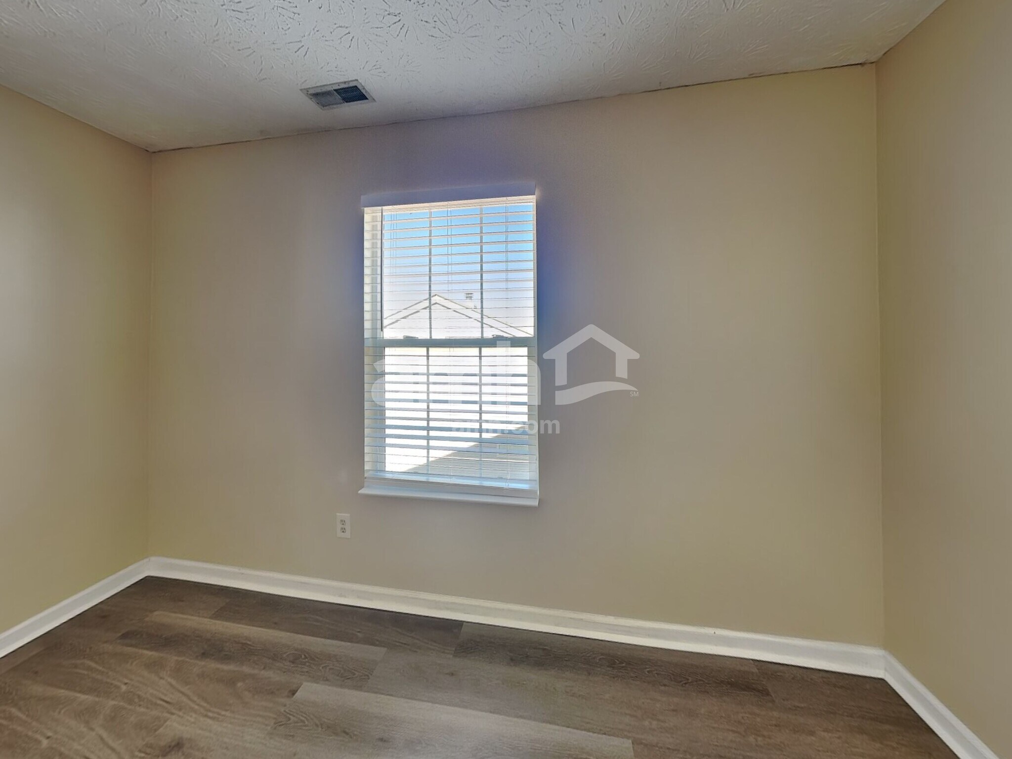 Building Photo - 13920 Bruddy Dr