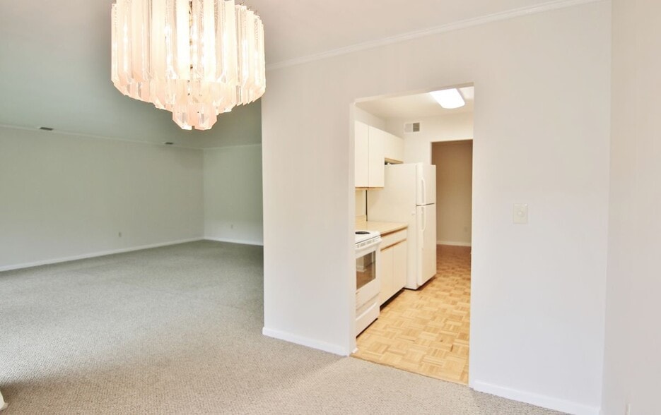 Building Photo - 249 Hamilton Ave