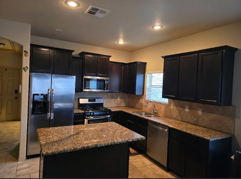 Building Photo - 13844 Hollywood