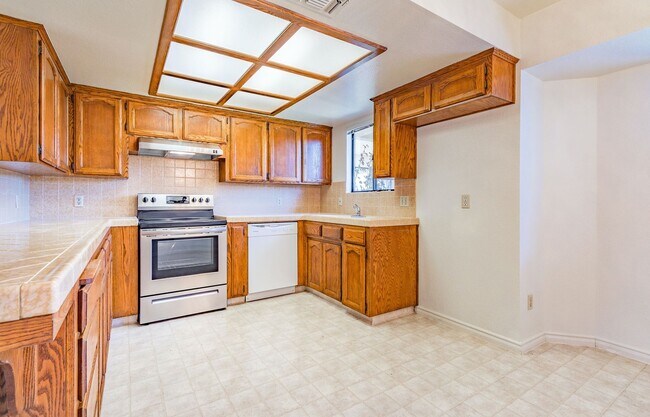 Building Photo - Clovis Home for Rent