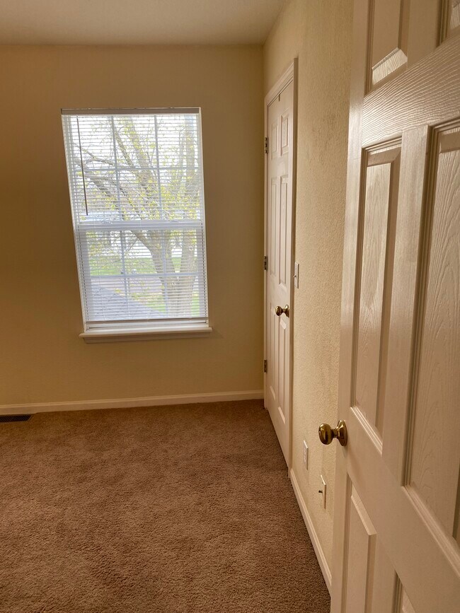 Bedroom 2 - 4524 Waterloo Dr