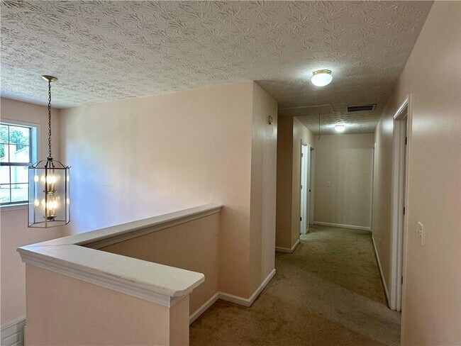 Building Photo - 665 Walnut Creek Dr NW