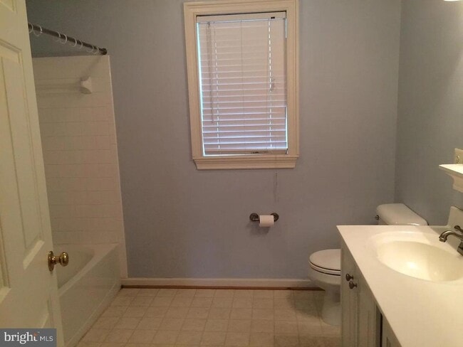 Building Photo - 4055 Carrick Ct