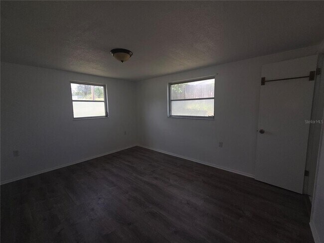 Building Photo - 1505 Roundtree Rd