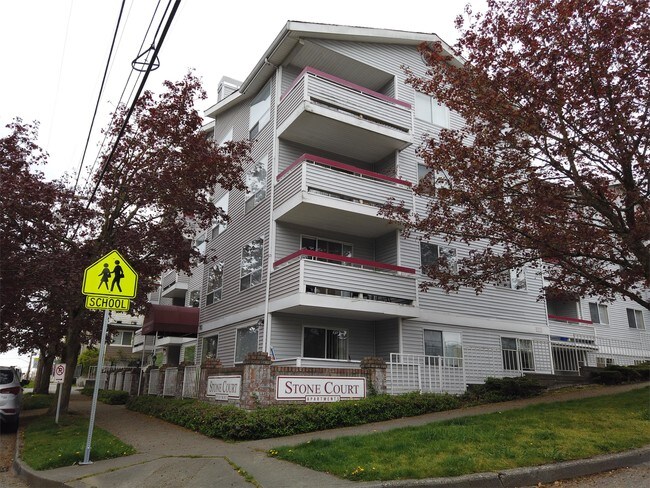 Building Photo - 1151 N 94th St