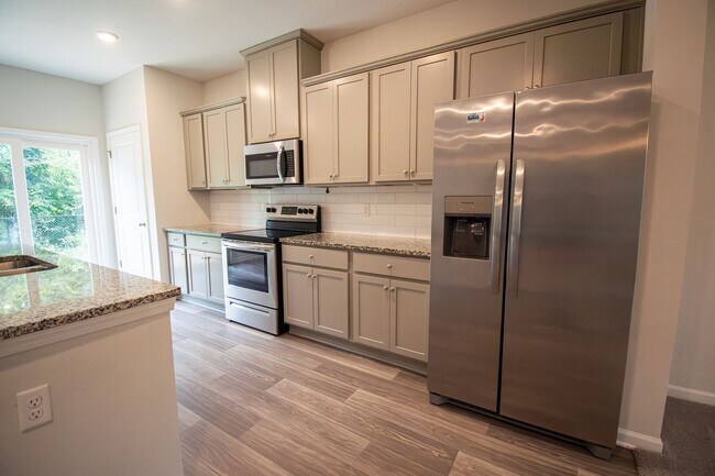 Building Photo - 57 White Pine Way