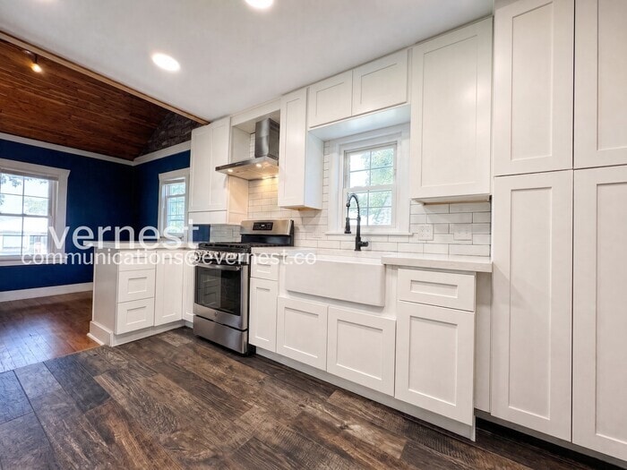 Building Photo - 3596 S Bannock St