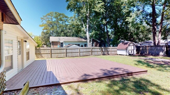 Building Photo - 4403 Ventura Dr