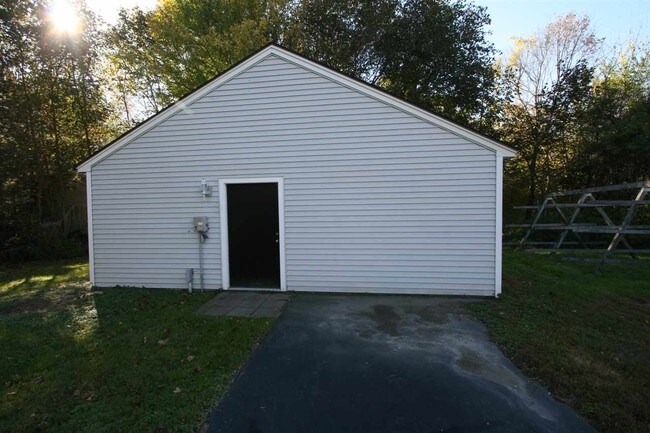 Building Photo - 20-22 Whipple Rd
