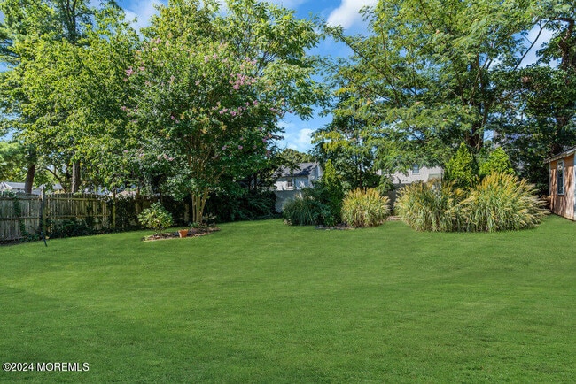 Building Photo - 105 Longfellow Ave