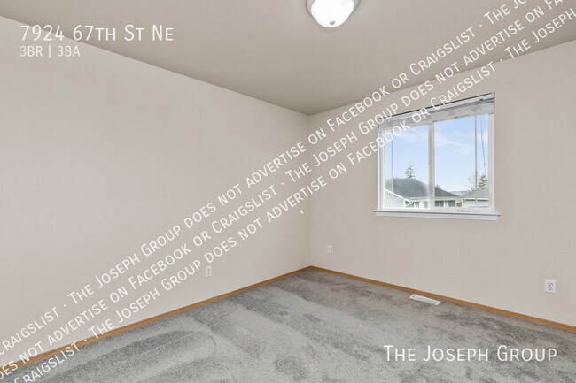 Building Photo - 7924 67th St NE