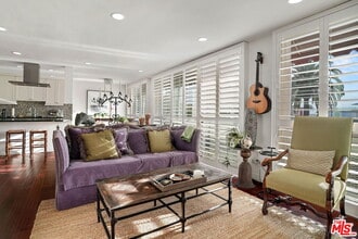 Building Photo - 1017 2nd St