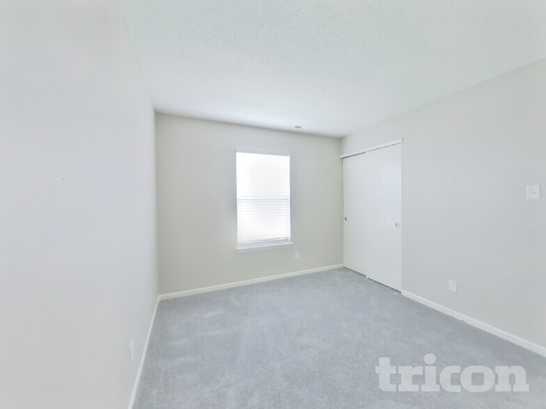 Building Photo - 2301 Harvest Moon Dr