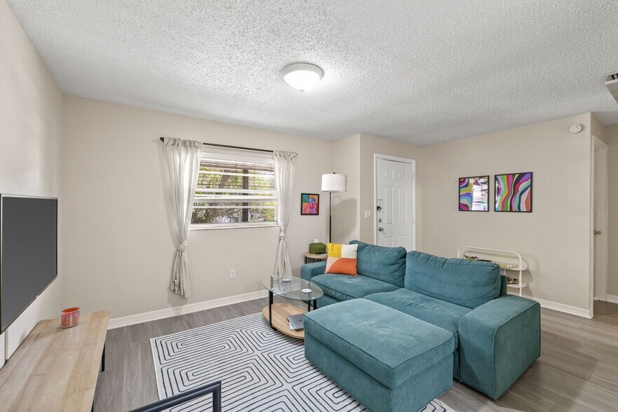 Building Photo - 310 S Orleans Ave