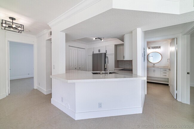 Building Photo - 815 Boynton Beach Blvd