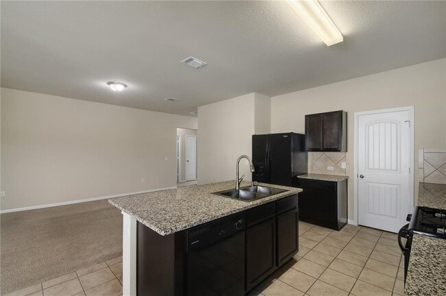 Building Photo - 613 Brashear Ln