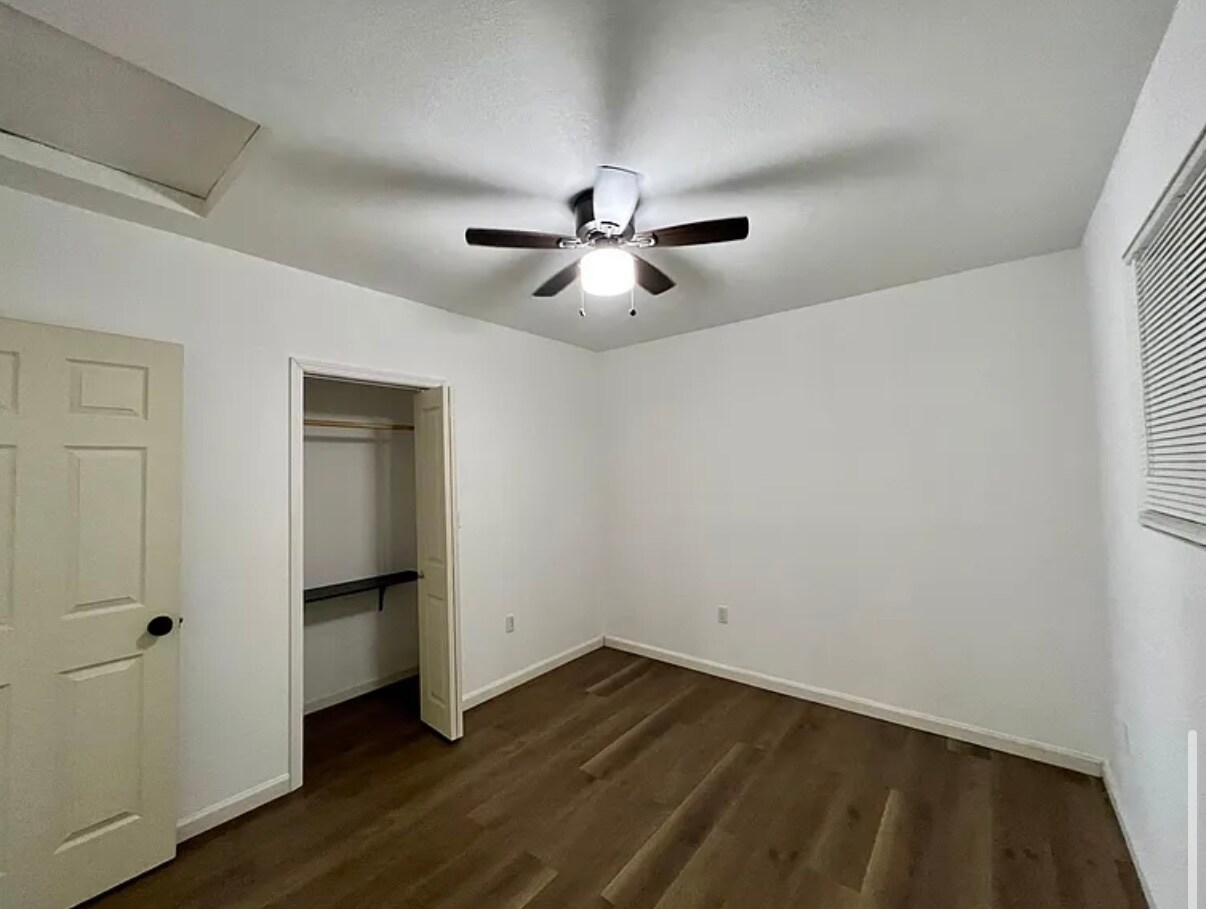 Building Photo - 1322 Grape Ave