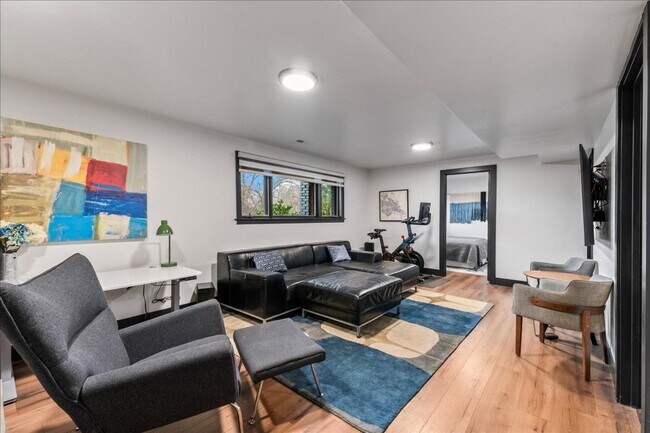 Building Photo - Fully Furnished Luxury Executive Rental