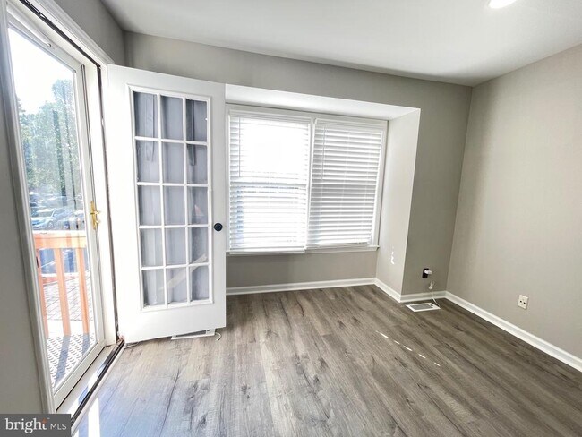 Building Photo - 6013 Rabbit Hill Ct