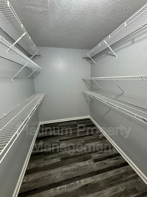 Building Photo - 4798 Rock Island Ln NW