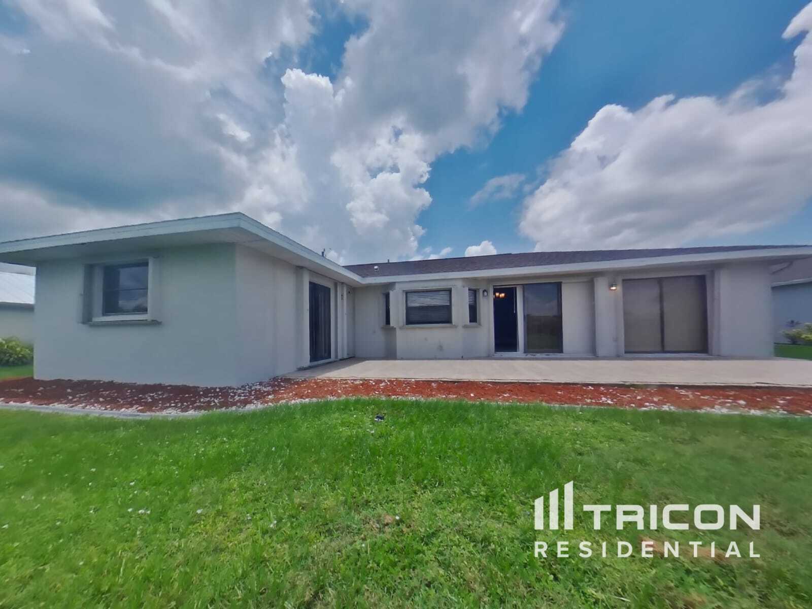 Building Photo - 26352 Barbinos Dr