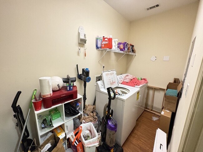 Building Photo - Crawford Falls #734