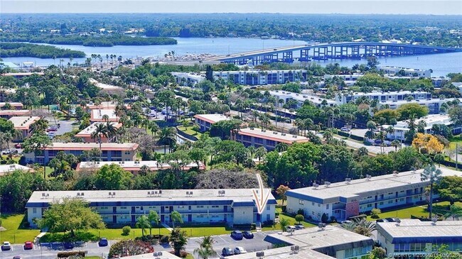 Building Photo - 1900 S Kanner Hwy