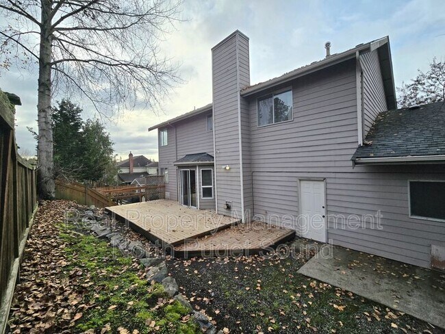 Building Photo - 5231 69th Dr NE