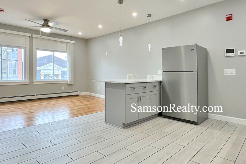 Building Photo - 296 Atwells Ave