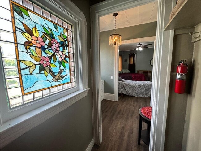 Building Photo - 1464 W Minnehaha Ave