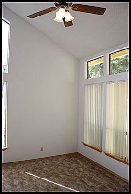 Building Photo - 6400 Gentile Ln NE