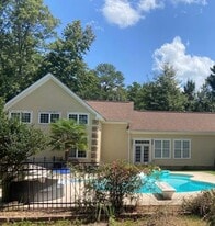 Building Photo - 150 Farr Lake Dr