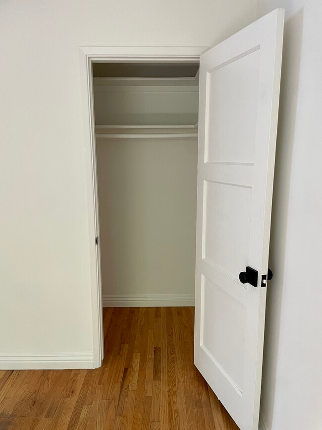 Building Photo - 9650 Lucerne Ave