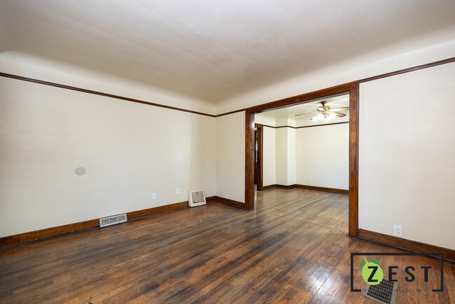 Building Photo - 12 Perrin St