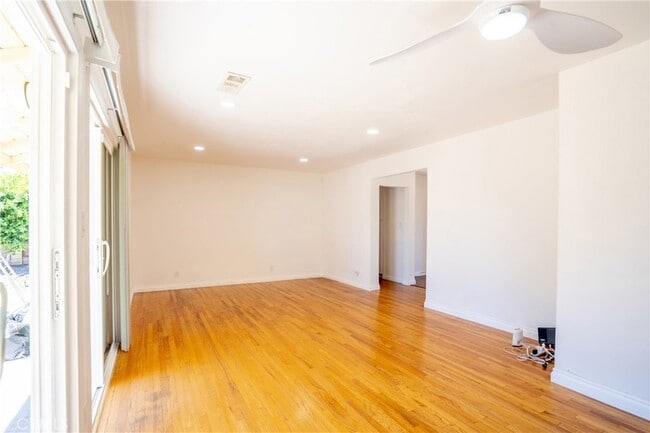 Building Photo - 16722 Tulsa St