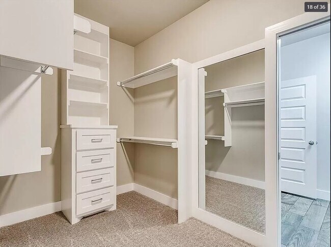 Building Photo - 2605 NE 14th St