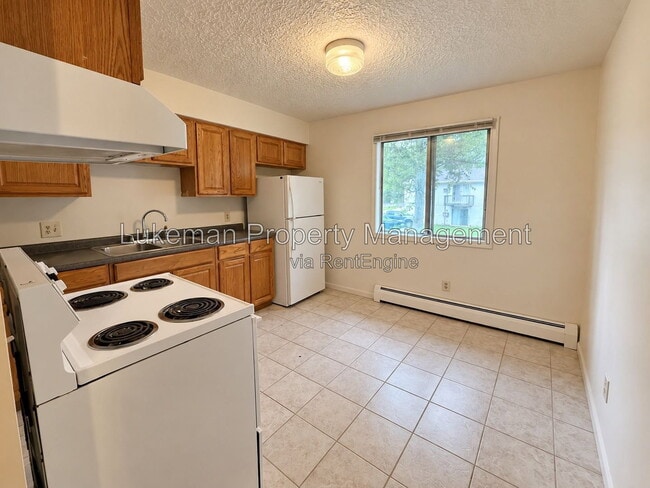 Building Photo - 1329 Huntington Ave