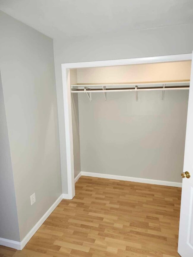 Building Photo - 413 Garnet Way
