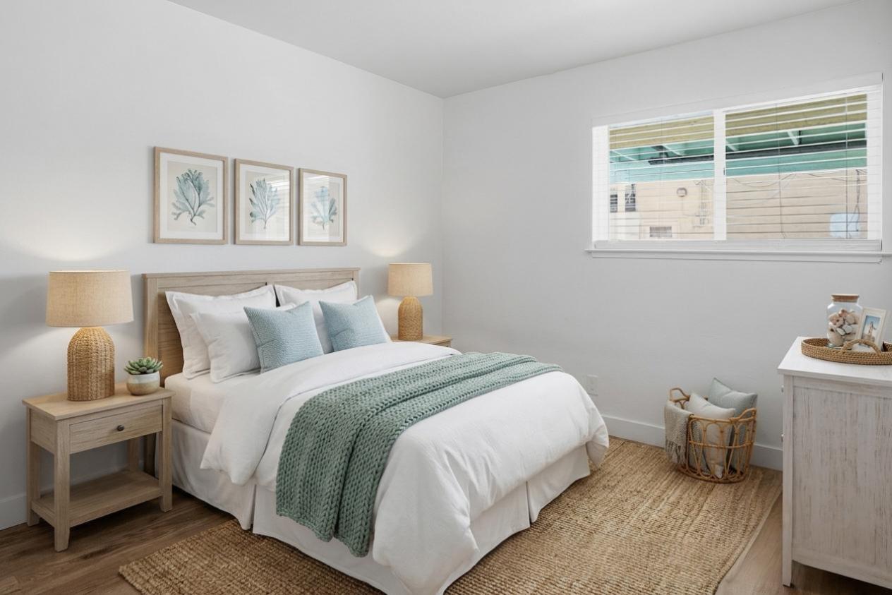 Building Photo - 116 Marina Ave