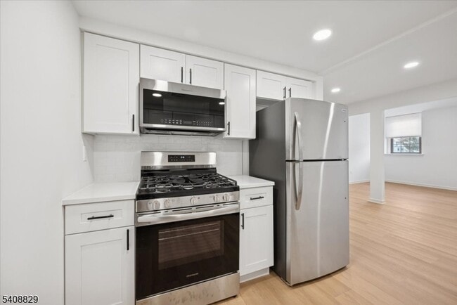 Building Photo - 103 Park Ave