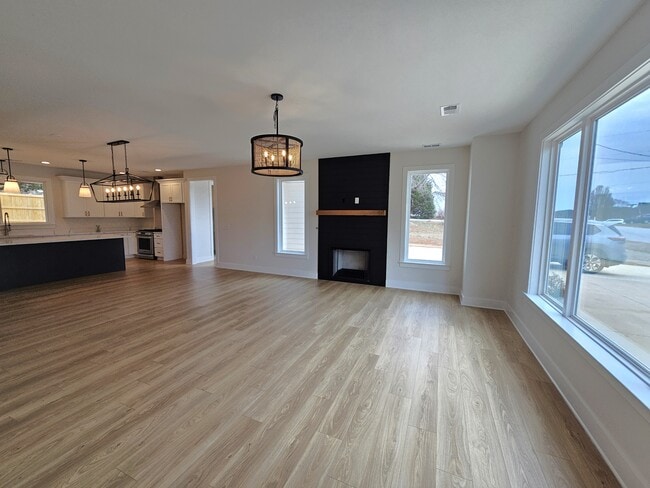 Building Photo - 3400 Pennington Rd