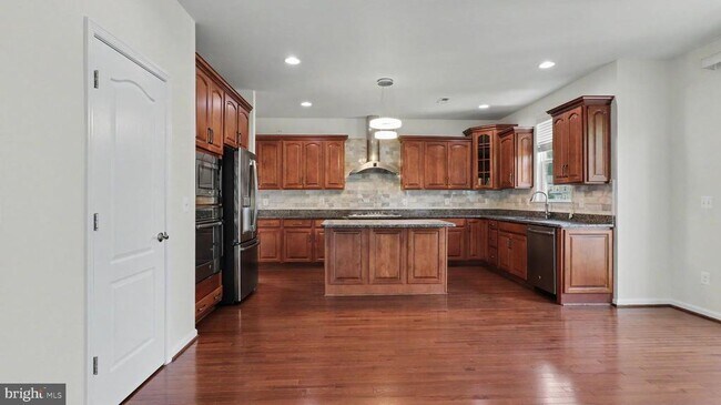 Building Photo - 40978 Spur Run Ln