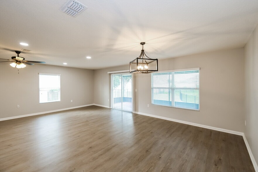 Building Photo - 3227 Canyon Falls Dr