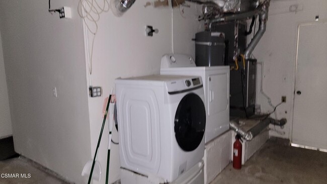 Building Photo - 3050 Wildwood Ave