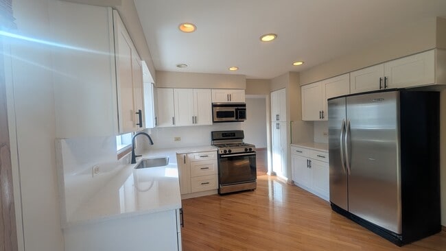 Building Photo - 1125 Charlene Ln