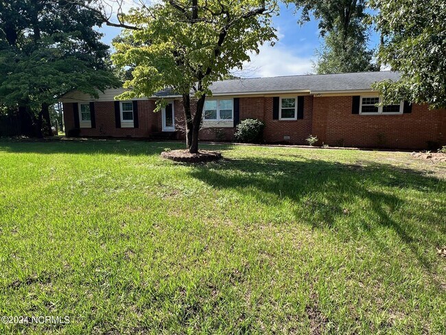 Primary Photo - 304 Pamlico Dr