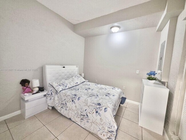 Building Photo - 15871 SW 86th Terrace