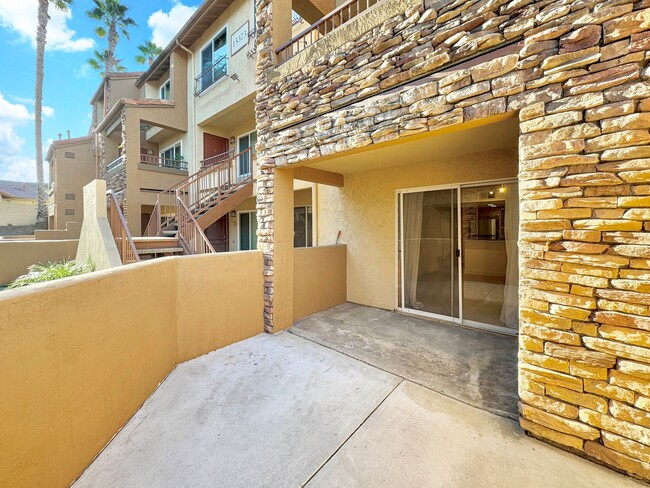 Building Photo - Great 1B/1BA Condo In Rancho Bernardo!