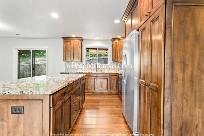 Building Photo - Vibrant Four-Bedroom Country Retreat with ...